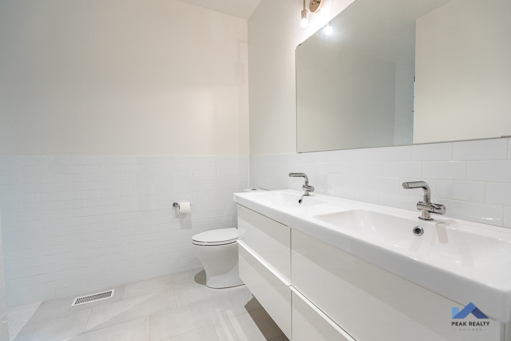 2617 N. Magnolia Ave. 2617 N. Magnolia Ave., Chicago, IL 60614 Lincoln Park - Leasing by Cross Street